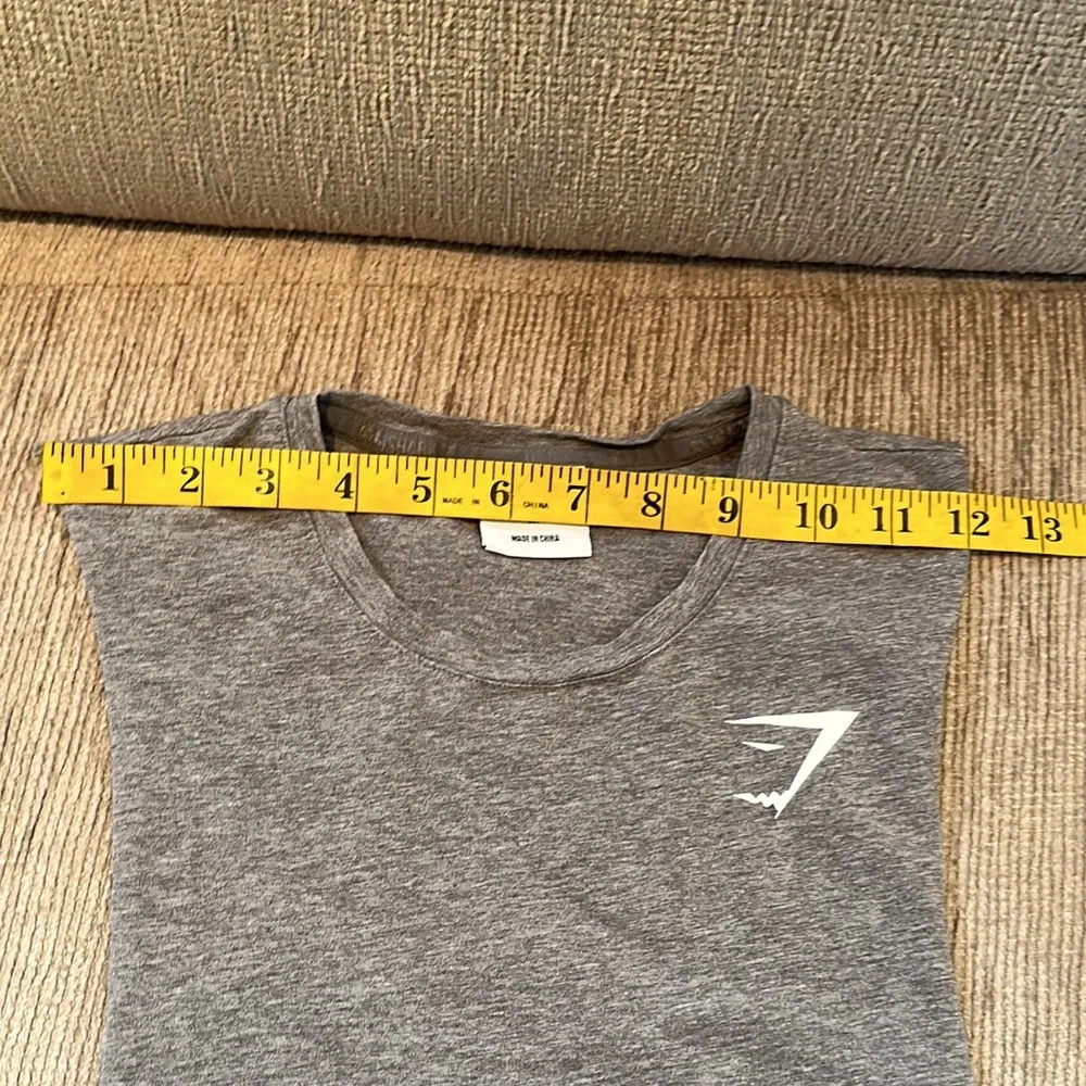 Gymshark Vital Seamless Tank Top Gray Raw Edge Size M VGUC